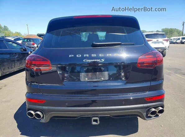 WP1AB2A24GLA93235 2016 PORSCHE CAYENNE Черный Вид салона спереди