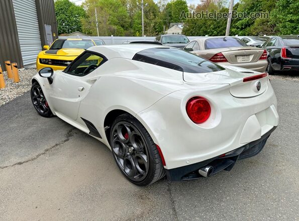 ZARBAAA41GM177436 2016 ALFA ROMEO 4C White Front right