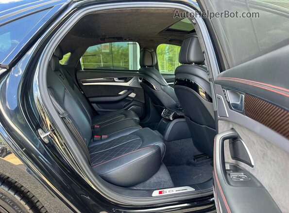 WUAJ5AFD5HN901064 2017 AUDI S8 Black 