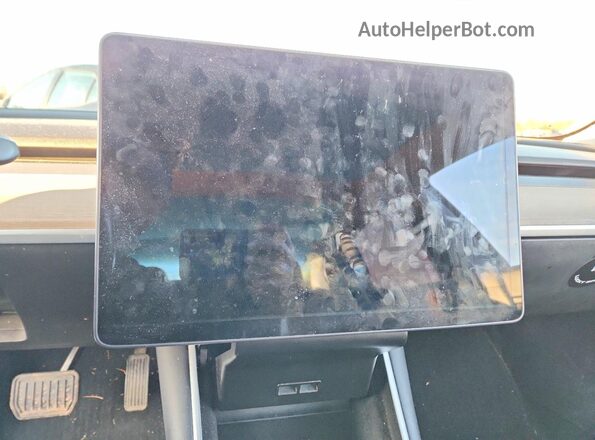5YJ3E1EA4JF032913 2018 TESLA MODEL Red 