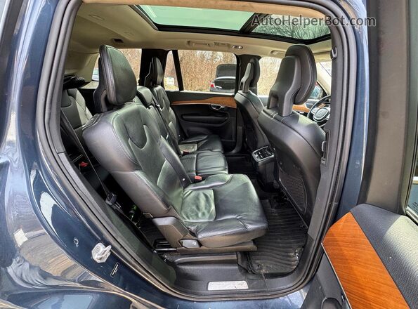 YV4A22PK7N1808426 2022 VOLVO XC90 Blue 