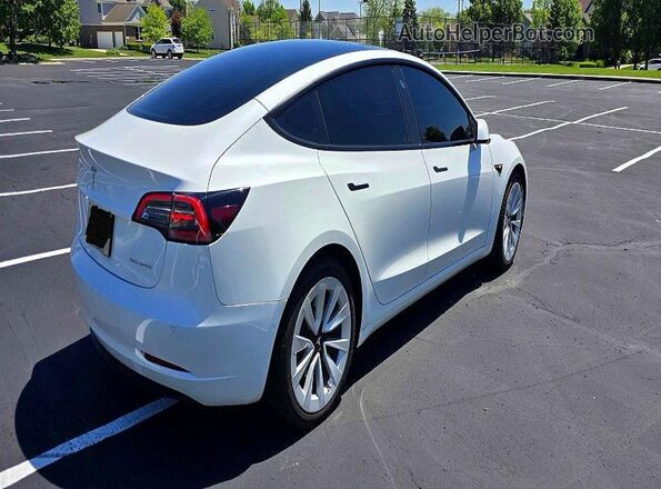 5YJ3E1EB8NF276384 2022 TESLA MODEL White Front right