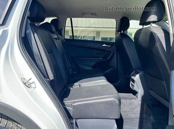 3VV2B7AX5LM114005 2020 VOLKSWAGEN TIGUAN White Вид салону спереду
