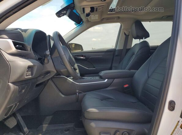5TDKDRBH5RS547361 2024 TOYOTA HIGHLANDER White 