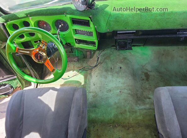 CCL146F303821 1976 CHEVROLET C10 Green Dashboard view