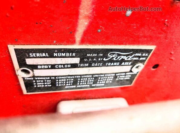 D7FH333820 1957 FORD THUNDERBIRD Red Vista del compartimento del motor