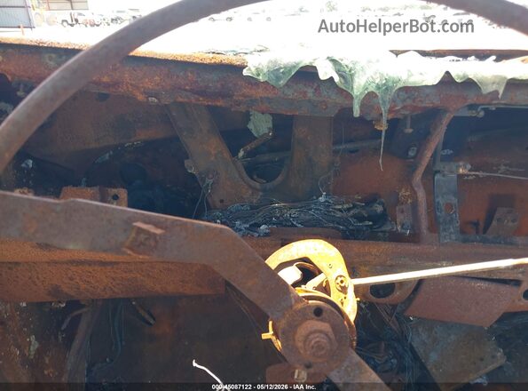 F26SRCE4543       1978 FORD F250 Белый Вид задних сидений