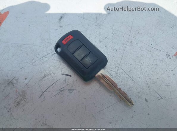 JA4AD2A30JZ006997 2018 MITSUBISHI OUTLANDER Red Widok deski rozdzielczej