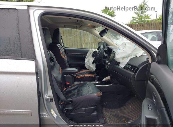 JA4AD3A32LZ045776 2020 MITSUBISHI OUTLANDER Silver Front interior view