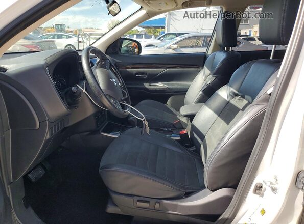 JA4AD3A39KZ025975 2019 MITSUBISHI OUTLANDER White 