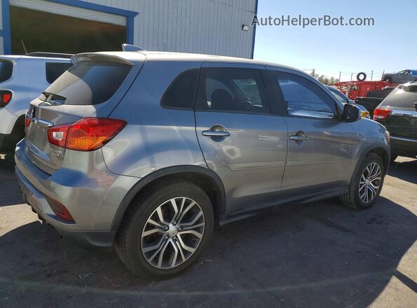 JA4AP3AU4JU005306 2018 MITSUBISHI OUTLANDER Серебряный Задняя правая четверть