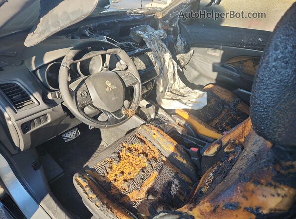 JA4AP3AU4JZ025297 2018 MITSUBISHI OUTLANDER Silver 