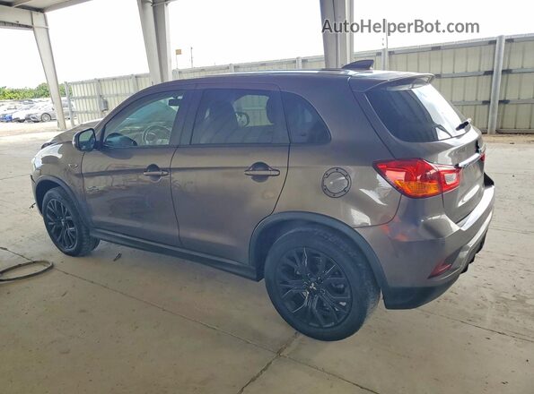 JA4AP3AUXJZ024252 2018 MITSUBISHI OUTLANDER Cream 