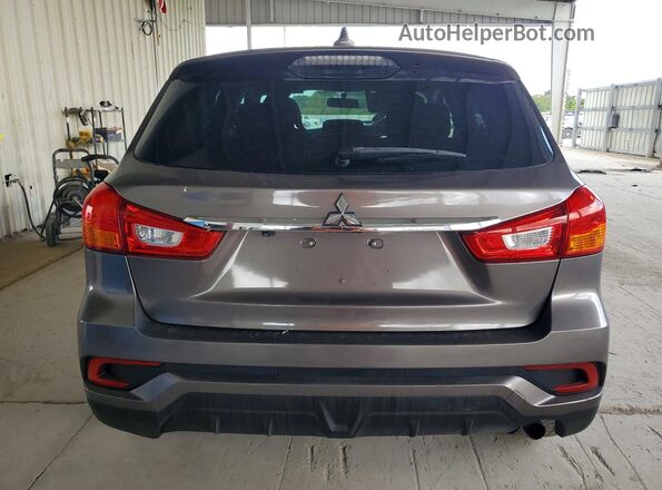 JA4AP3AUXJZ024252 2018 MITSUBISHI OUTLANDER Cream 