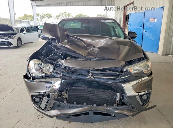 JA4AP3AUXJZ024252 2018 MITSUBISHI OUTLANDER Cream 
