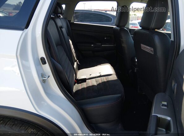 JA4AP3AW1JU005331 2018 MITSUBISHI OUTLANDER SPORT White VIN sticker view