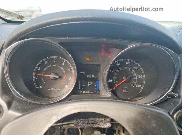 JA4AP4AU3LU024180 2020 MITSUBISHI OUTLANDER White ხელსაწყოთა პანელის ხედი
