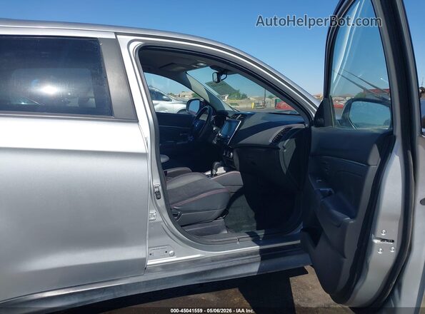 JA4APVAUXNU014609 2022 MITSUBISHI OUTLANDER SPORT Серебряный Вид салона спереди