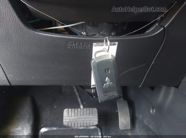 JA4ATWAA4RZ017649 2024 MITSUBISHI ECLIPSE CROSS Silver Vista del salpicadero