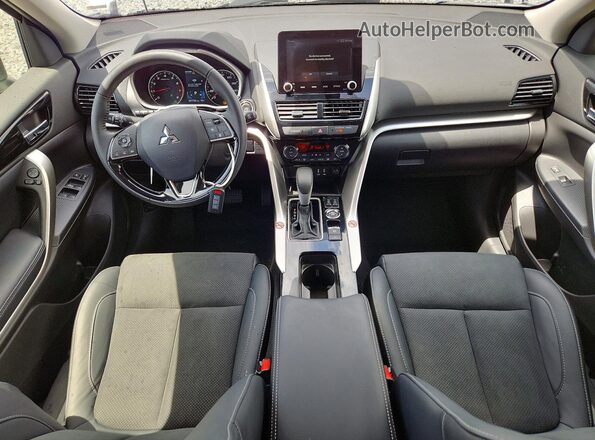 JA4ATWAA4TZ013608 2026 MITSUBISHI ECLIPSE Silver Առջևի վահանակի տեսք