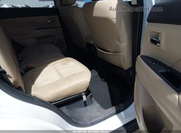 JA4AZ3A30GZ005378 2016 MITSUBISHI OUTLANDER White VIN კოდის სტიკერის ხედი