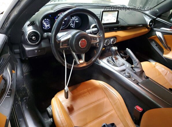 JC1NFAEK8H0101560 2017 FIAT 124 Brown Dashboard view