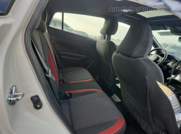 JF1GUHJC2S8251817 2025 SUBARU IMPREZA White Հետևի նստատեղերի տեսք