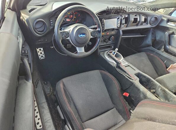 JF1ZCAB16H9605972 2017 SUBARU BRZ Silver Widok deski rozdzielczej