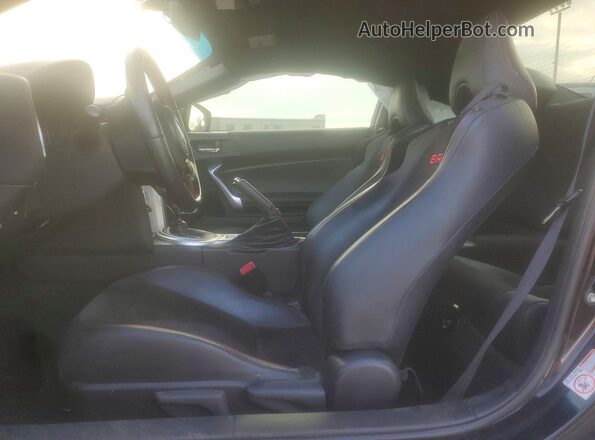 JF1ZCAC11H9605781 2017 SUBARU BRZ Black Widok wnętrza z przodu