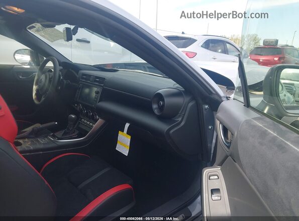 JF1ZDBE14S8703460 2025 SUBARU BRZ Silver წინა სალონის ხედი