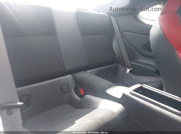 JF1ZDBE14S8703460 2025 SUBARU BRZ Silver VIN კოდის სტიკერის ხედი