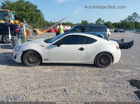 JF1ZNAA12H9709953 2017 TOYOTA 86 White სალონის 360-გრადუსიანი ხედი