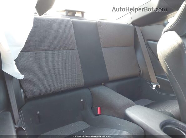 JF1ZNAA12H9709953 2017 TOYOTA 86 White VIN კოდის სტიკერის ხედი