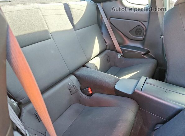 JF1ZNBC17N8751913 2022 TOYOTA GR86 Red Widok tylnych siedzeń
