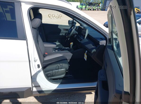 JF2BURLD9TY478652 2026 SUBARU OUTBACK White Widok wnętrza z przodu