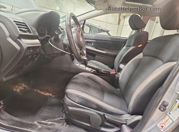JF2GPABC0H8258752 2017 SUBARU CROSSTREK Silver წინა სალონის ხედი
