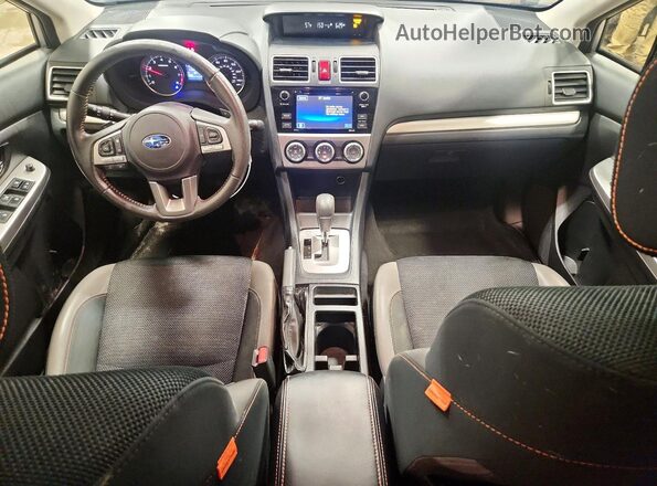 JF2GPABC0H8258752 2017 SUBARU CROSSTREK Silver წინა პანელის ხედი