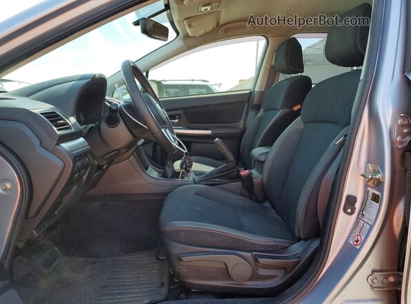 JF2GPABC1HG210683 2017 SUBARU CROSSTREK Серебряный Вид салона спереди