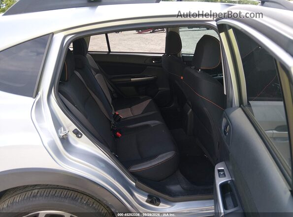 JF2GPABC9G8232102 2016 SUBARU CROSSTREK Silver Widok naklejki z numerem VIN