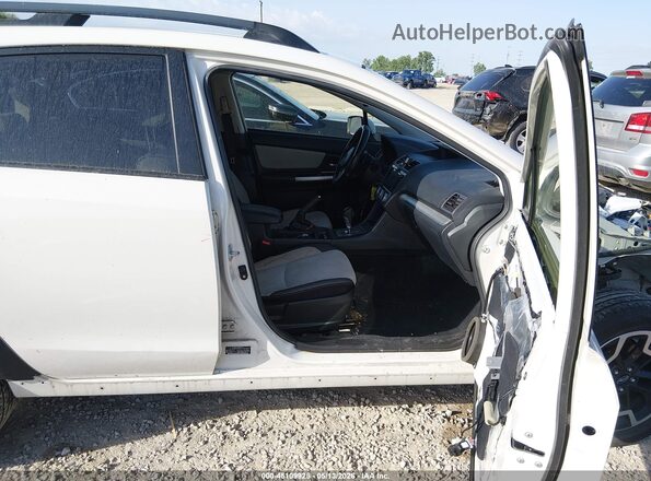 JF2GPADC9G8224174 2016 SUBARU CROSSTREK White Вид салону спереду
