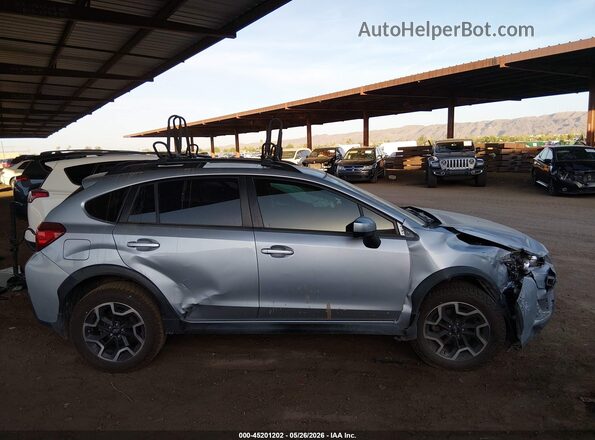 JF2GPADC9HH279855 2017 SUBARU CROSSTREK Gray Widok wnętrza z tyłu