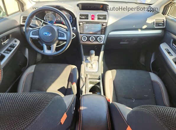 JF2GPADCXH8261347 2017 SUBARU CROSSTREK Tan Vista del salpicadero