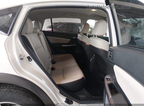JF2GPAKC2GH302989 2016 SUBARU CROSSTREK White VIN sticker view