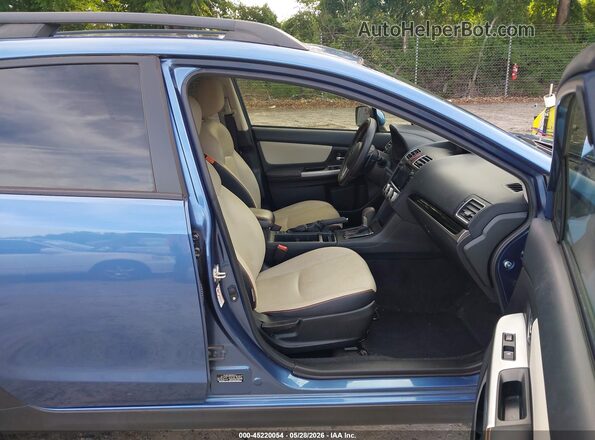 JF2GPALC4HH242696 2017 SUBARU CROSSTREK Синий Вид салона спереди