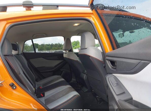 JF2GTABC3JH223138 2018 SUBARU CROSSTREK Orange VIN sticker view