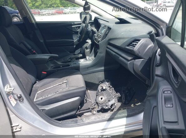 JF2GTABC5K8263545 2019 SUBARU CROSSTREK Серебряный Вид салона спереди