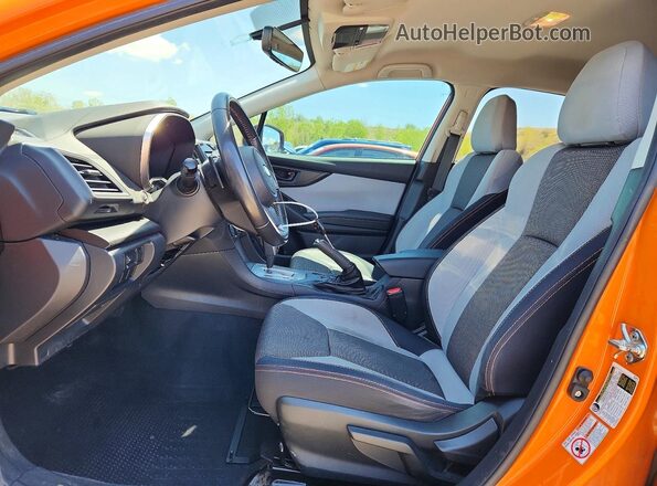 JF2GTABC6JH258515 2018 SUBARU CROSSTREK Orange 