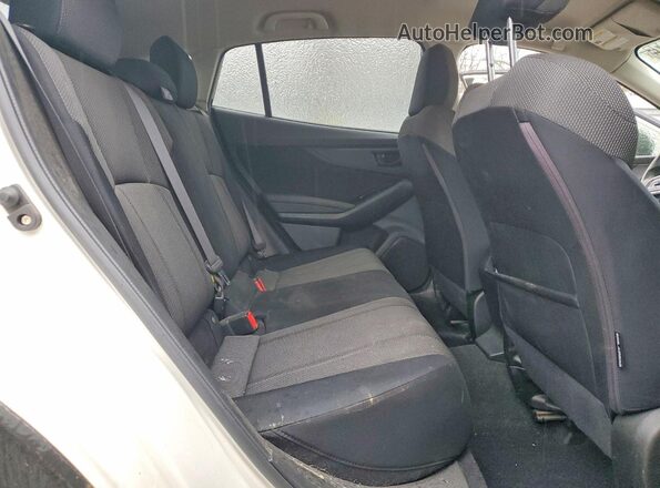 JF2GTABC9N8211744 2022 SUBARU CROSSTREK White Հետևի նստատեղերի տեսք