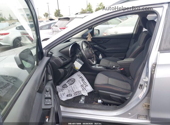 JF2GTACCXK8320563 2019 SUBARU CROSSTREK Silver Front interior view