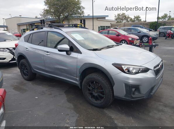 JF2GTACCXK8320563 2019 SUBARU CROSSTREK Silver Rear interior view